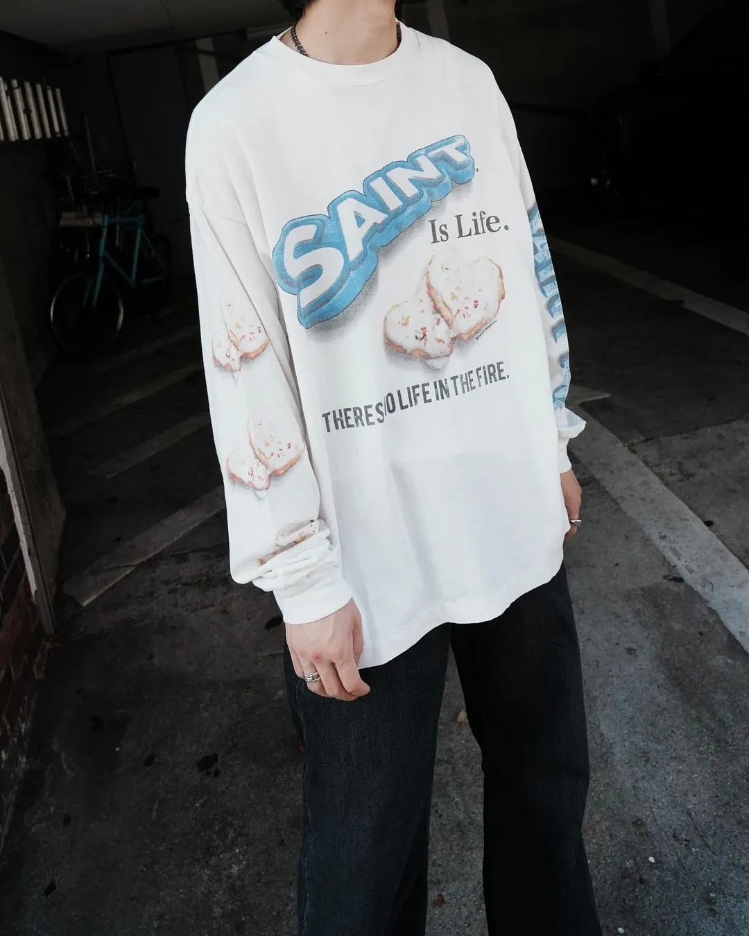 SAINT Mxxxxxx HEART COOKIES L/S TEE/WHT Love Oreo printed long sleeves Off-white S-XL Customized co-branded main mark/wash mark Correct version Ready-made garments washed and distressed VINTAGE feeling Top-notch printing technology Perfect restoration